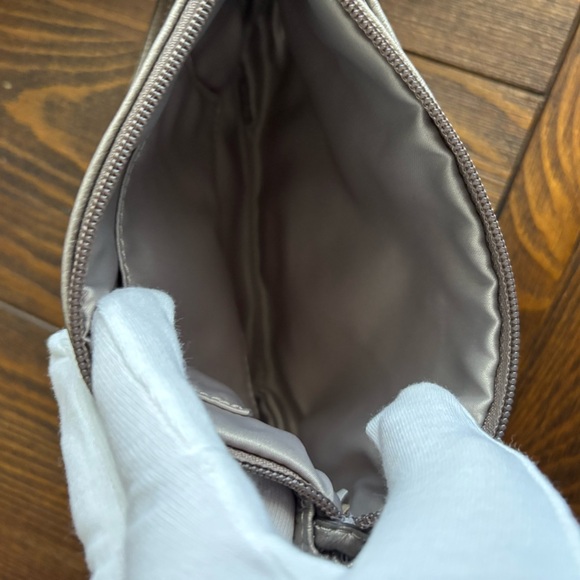 Coach Women's Leather 2-way Wristlet Clutch Bag Metallic Silver - Picture 4 of 7